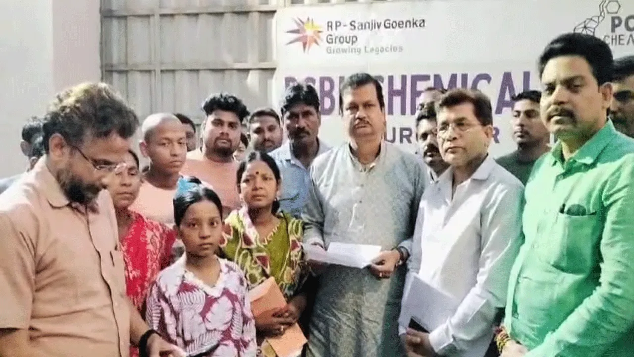 দুর্গাপুরে বেসরকারি কারখানায় দুর্ঘটনায় মৃত শ্রমিকের পরিবারকে ক্ষতিপূরণ