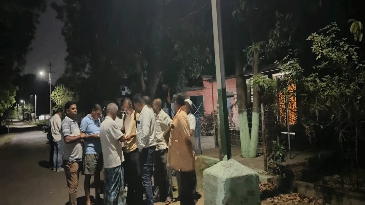 চিত্তরঞ্জন রেল কলোনিতে ফের দুষ্কৃতী হামলা, ধারাল অস্ত্রের কোপ