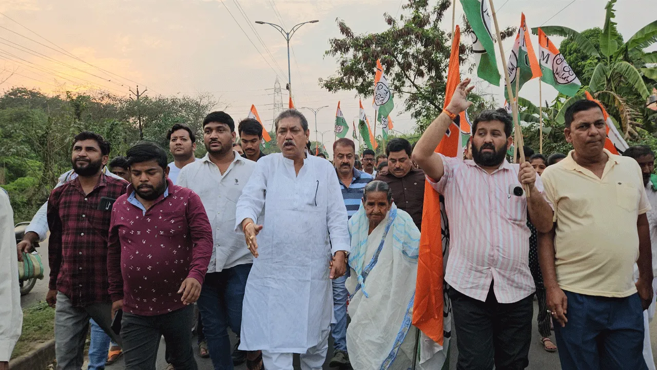 ওষুধের মূল্যবৃদ্ধির প্রতিবাদে দুর্গাপুরে তৃণমূলের মিছিল