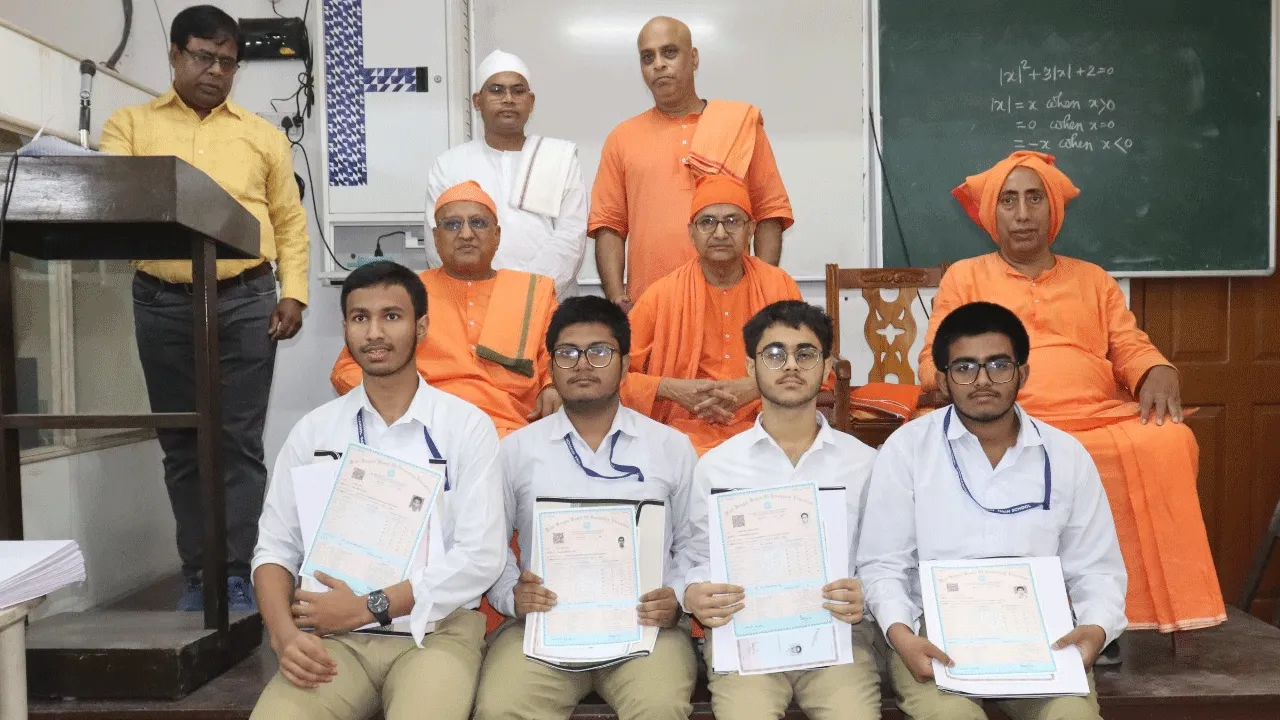 মাধ্যমিকের মেধা তালিকায় স্থান পেল না পশ্চিম বর্ধমান