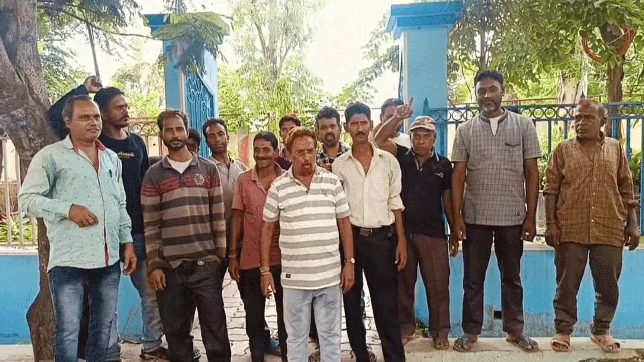 পুনর্বাসন দেওয়া হয়নি, দলের বিরুদ্ধে প্রকাশ্যে বিক্ষোভ তৃণমূল শ্রমিক নেতার