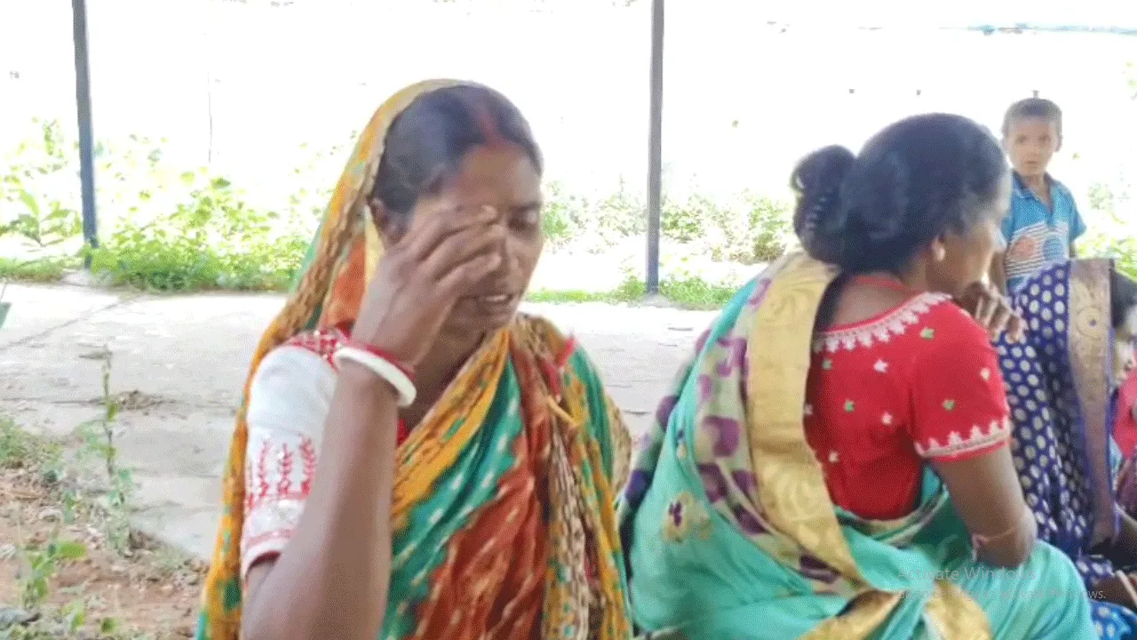 কাঁচা বাড়িতে বাজ পড়ে মৃত নাবালিকা