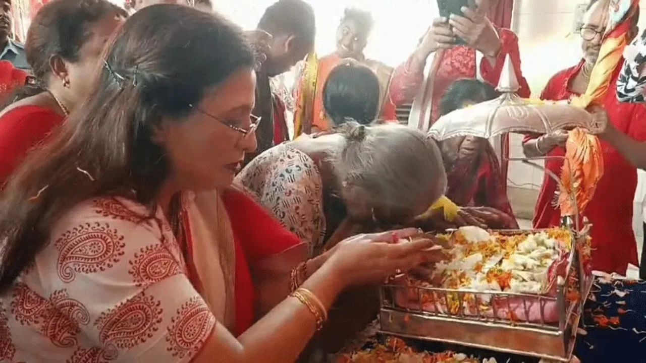 বার্নপুরে চৈতন্য মহাপ্রভুর পাদুকা