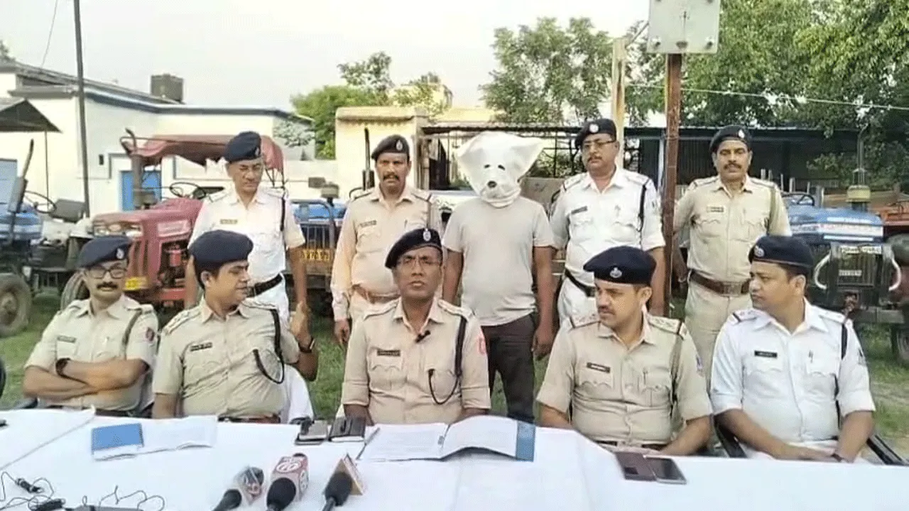 ভাড়ায় নেওয়ার নাম করে বিক্রি, ধৃত ১, উদ্ধার ৭টি ট্রাক্টর
