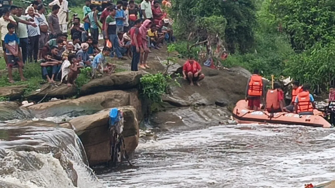 আসানসোলে নুনিয়া নদীতে তলিয়ে মৃত্যু ব্যক্তির