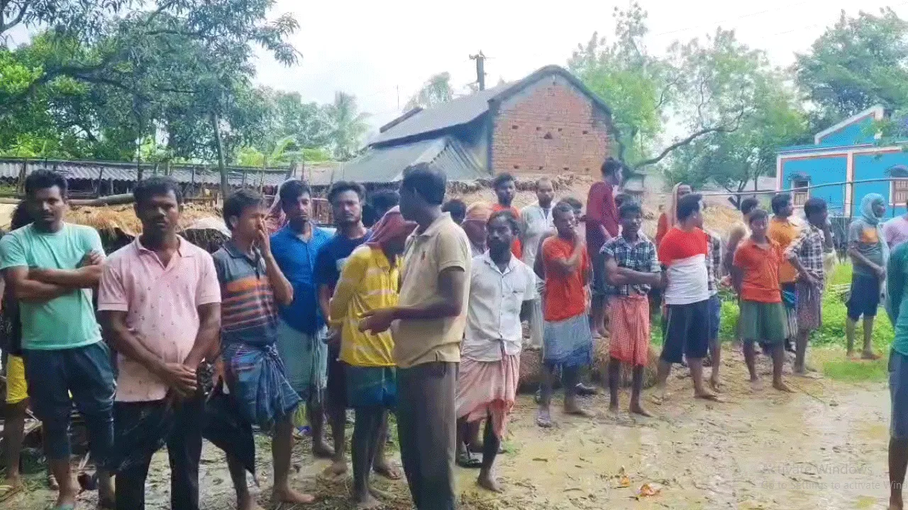 নাবালিকাকে ধর্ষণ ও খুনের অভিযোগ, গণপিটুনিতে যুবকের মৃত্যু