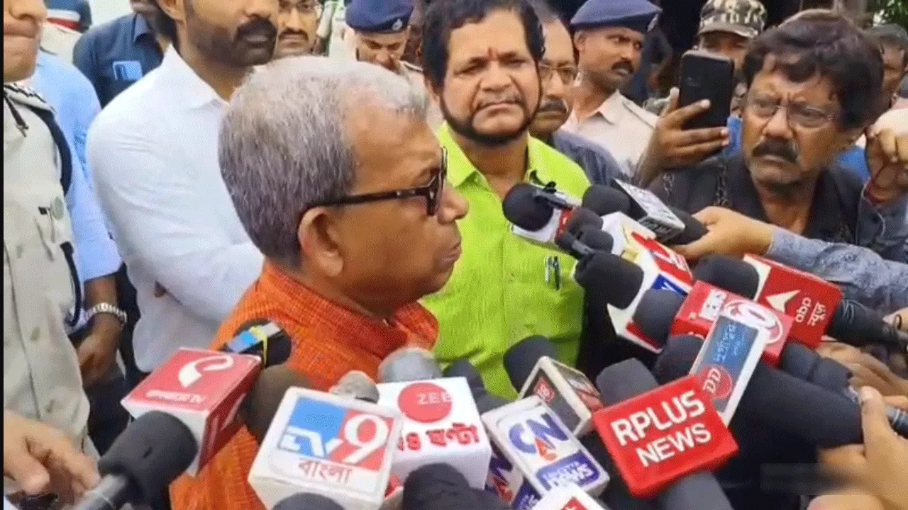 দুর্গাপুর ব্যারাজ পরিদর্শনে এসে কেন্দ্রের বঞ্চনার অভিযোগ রাজ্যের সেচ মন্ত্রীর