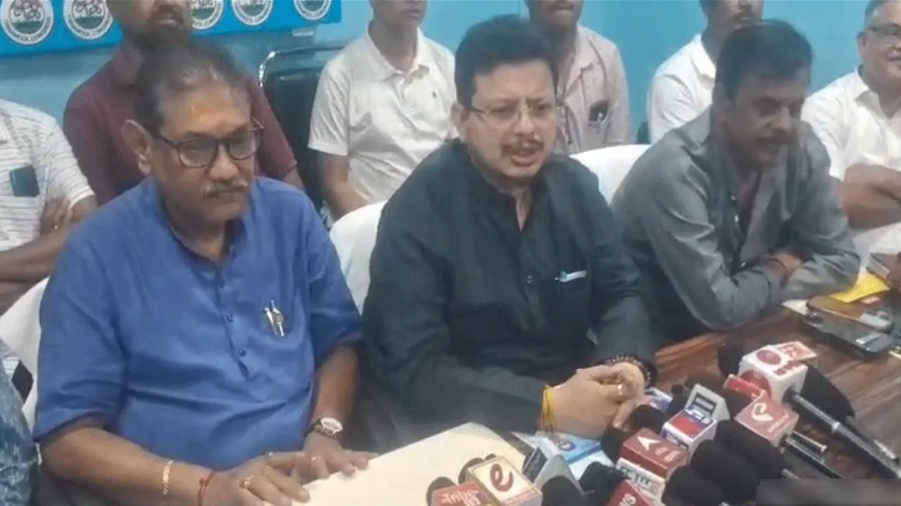দুর্গাপুরে দুর্নীতির অভিযোগে শ্রমিক নেতার বিরুদ্ধে এফআইআর আইএনটিটিইউসির