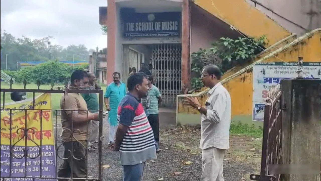 বিশেষ চাহিদাসম্পন্ন হওয়ায় শিশু ও মাকে হেনস্থা অপমান দুর্গাপুরে, ক্ষমা চাইল মিনিবাস সংগঠন