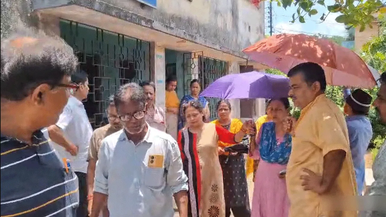 জলের সংকট, দুর্গাপুরে ঘেরাও হাউসিং অফিস