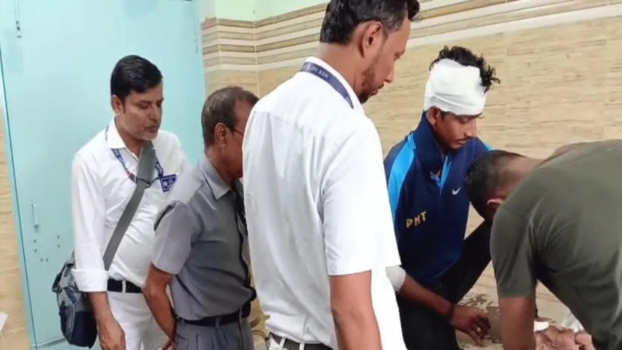 রেল পুলিশের তৎপরতায় প্রাণে বাঁচলেন যাত্রী