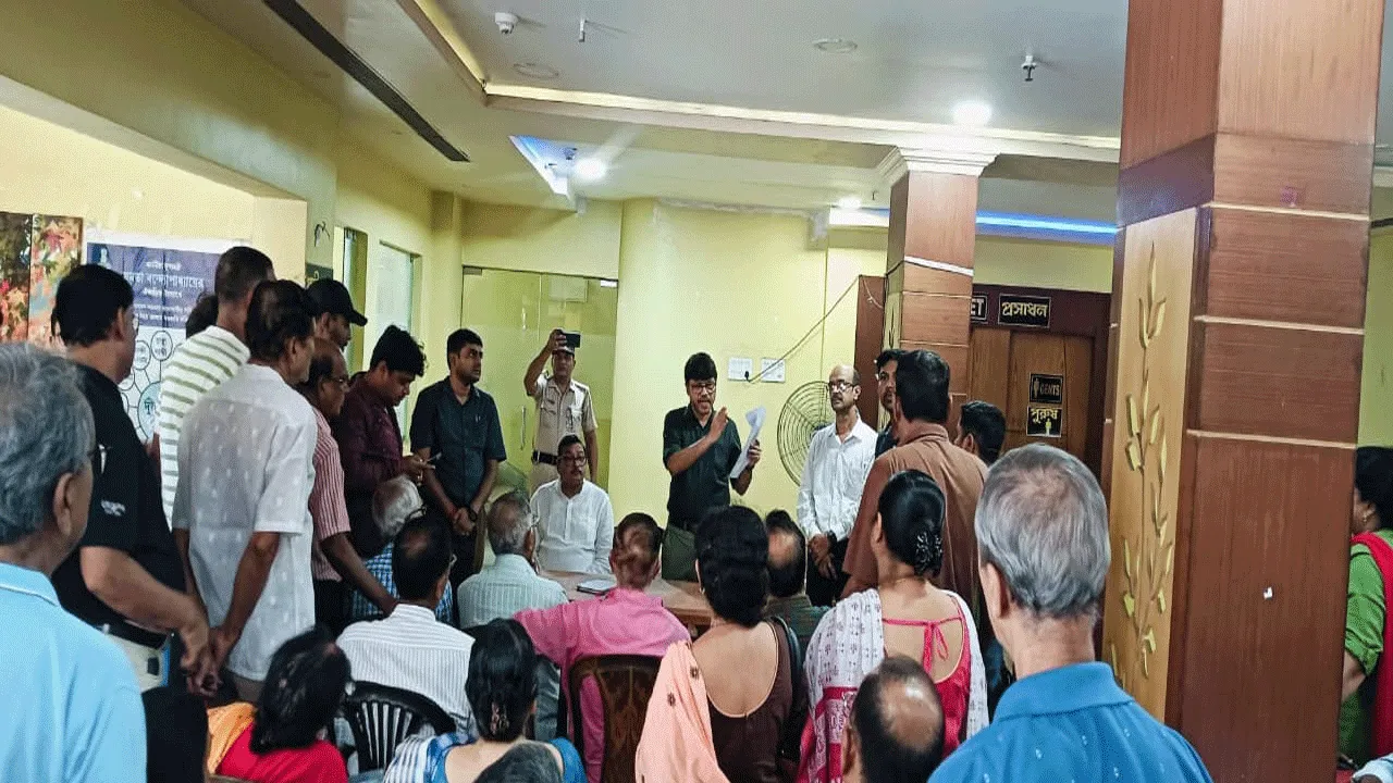 ‘আমাদের পাড়া, আমাদের সমাধান’- উপস্থিত মহকুমা শাসক, ডেপুটি মেয়র