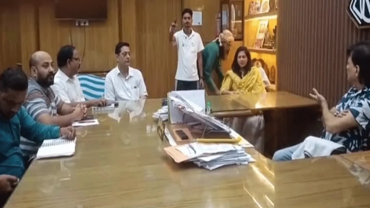 অবৈধ নির্মাণ ভাঙা ও জরিমানা আদায় নিয়ে কলকাতা হাইকোর্টের ভর্ৎসনার মুখে আসানসোল পুরনিগম