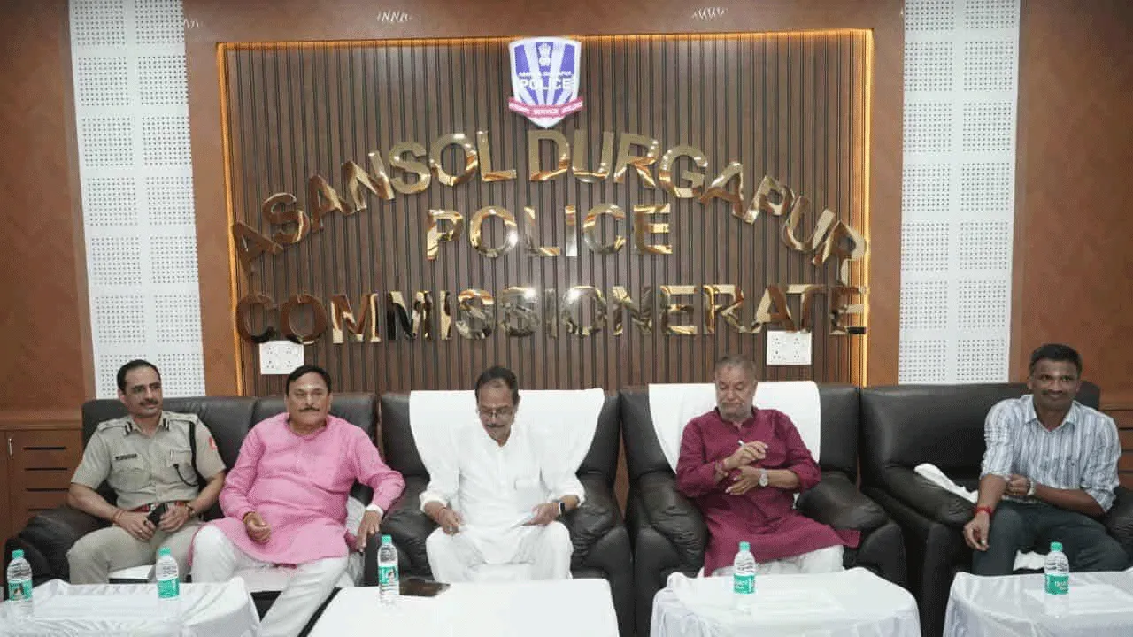 বর্ধমানে মুখ্যমন্ত্রীর প্রশাসনিক সভা, ভার্চুয়ালি উন্নয়ন প্রকল্পের উদ্বোধন ও শিল্যানাস