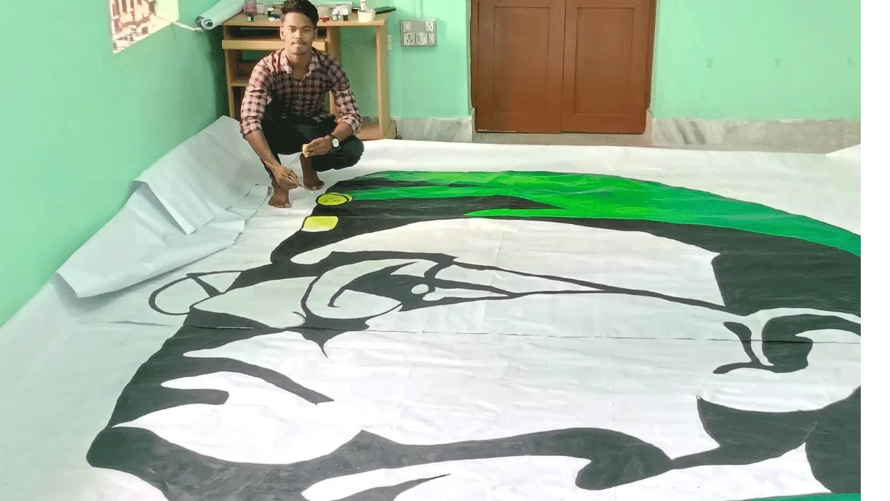 স্বাধীনতা দিবসে নেতাজির ছবি একে নজির ছাত্রের