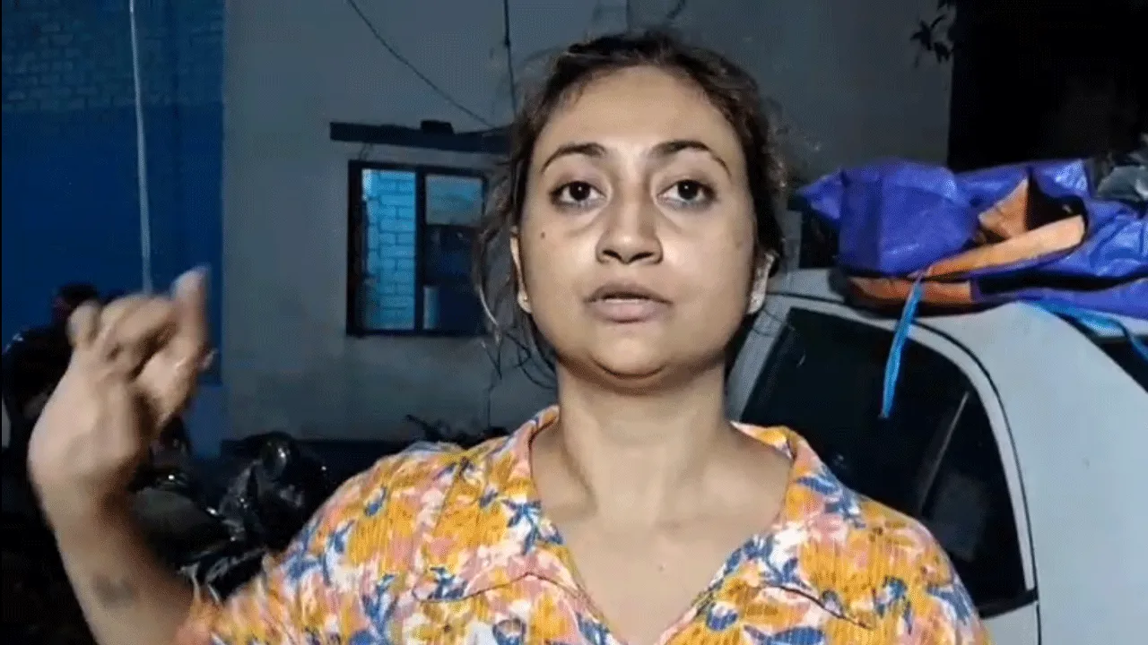 সিটিসেন্টারের রাস্তা থেকে মহিলার গলার সোনার হার ছিনাতাই, উদ্বেগ