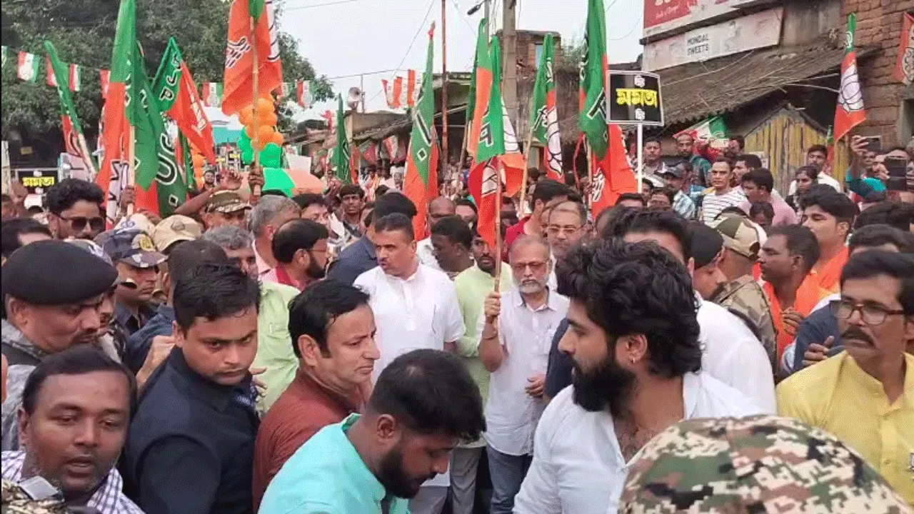 দুর্গাপুরে কন্যা সুরক্ষা যাত্রা কর্মসূচিতে যোগ দিয়ে তৃণমূলকে তুলোধুনা বিরোধী দলনেতার