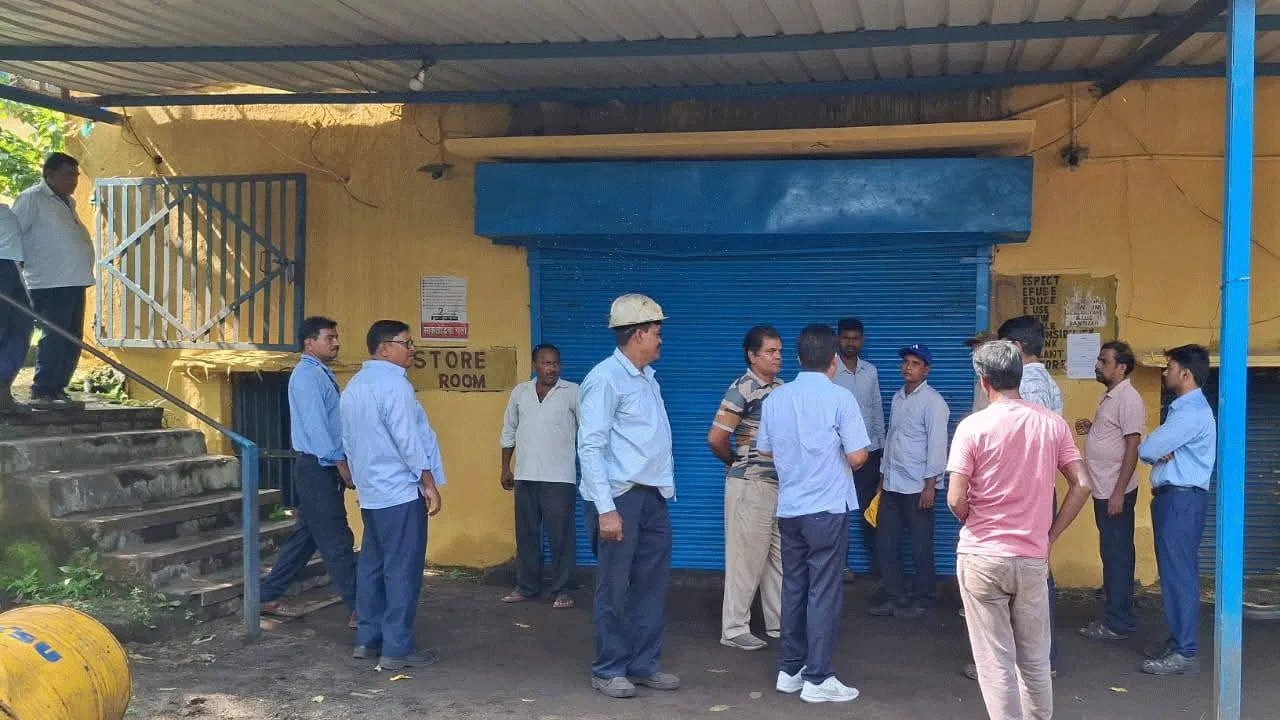 ইসিএলের স্টোররুম থেকে লক্ষ লক্ষ টাকার যন্ত্রপাতির যন্ত্রাংশ চুরি