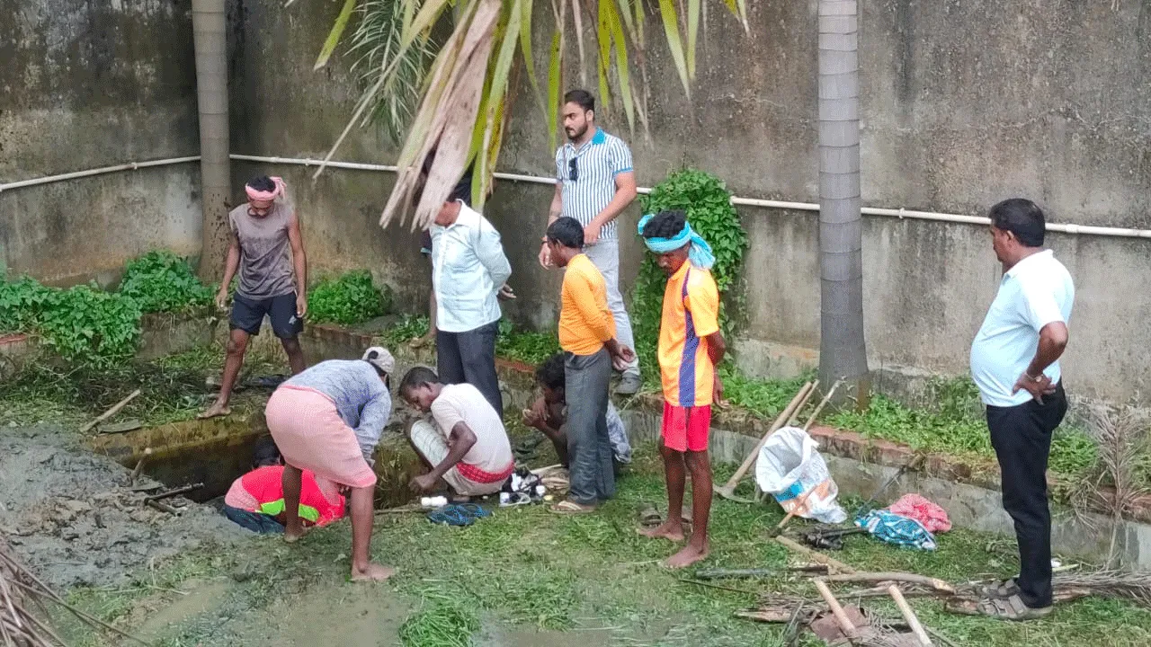 পিএইচইর অভিযানে কাটা হলো একাধিক হোটেলের বেআইনি পানীয়জলের সংযোগ