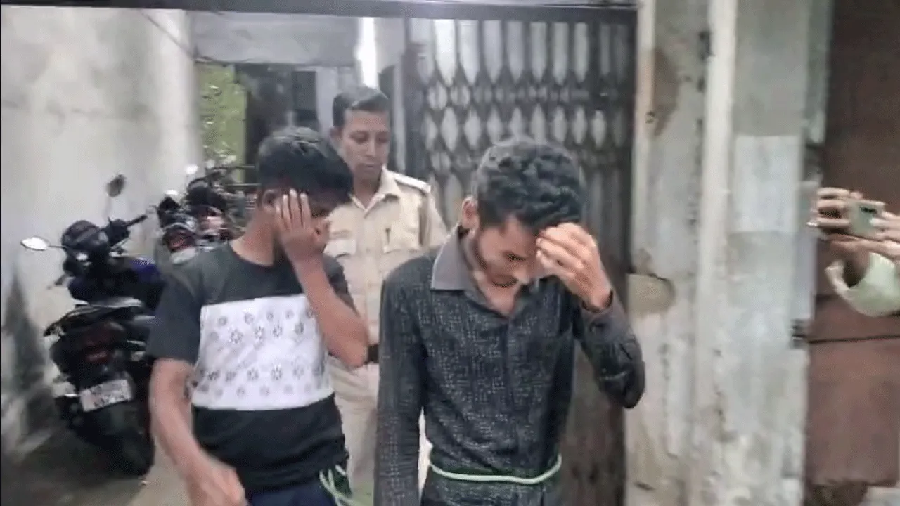 প্রাচীন মুদ্রার নামে কয়েক লক্ষ টাকা প্রতারণা, দুর্গাপুরে ধৃত ২