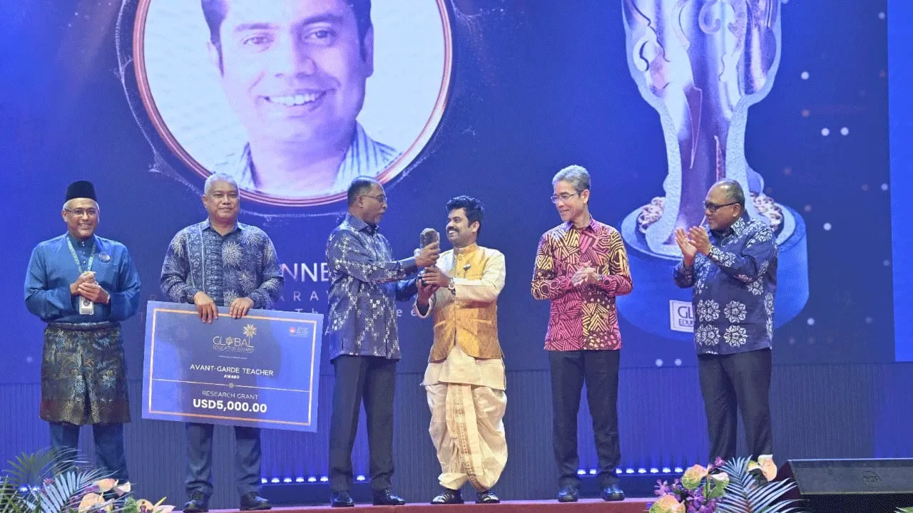রাস্তার স্কুল থেকে বিশ্বমঞ্চে জামুড়িয়ার দীপ নারায়ণ নায়ক