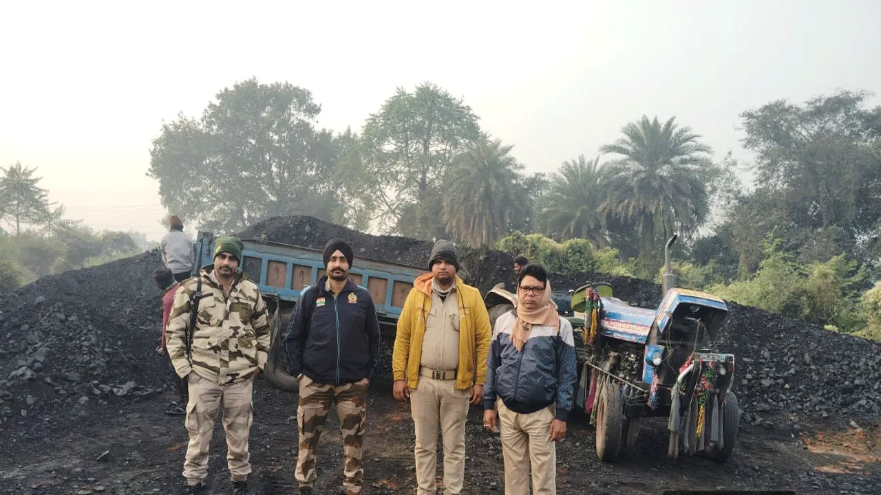 সিআইএসএফ-পুলিশের যৌথ অভিযান, বিপুল পরিমাণ অবৈধ কয়লা উদ্ধার