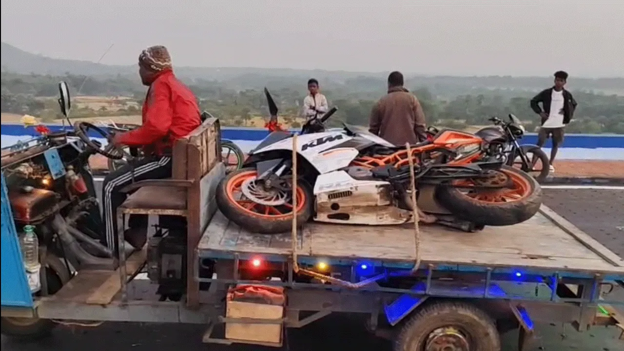 বাইক স্টান্টের নেশা, প্রাণ কেড়ে নিল কলেজ পড়ুয়ার