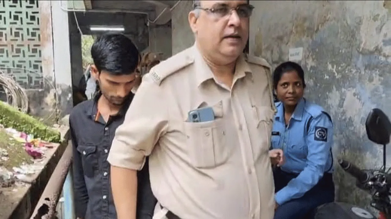 দুর্গাপুর গণধর্ষণ কাণ্ডে দুই অভিযুক্তকে রাজসাক্ষীর প্রস্তাব সরকারি আইনজীবীর