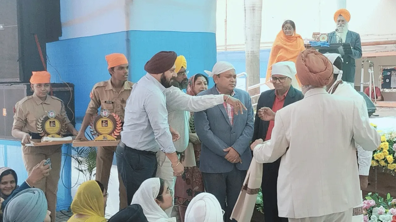 শাহাদাত দিবস উপলক্ষ্যে দুর্গাপুরের স্কুলে বিশেষ অনুষ্ঠান
