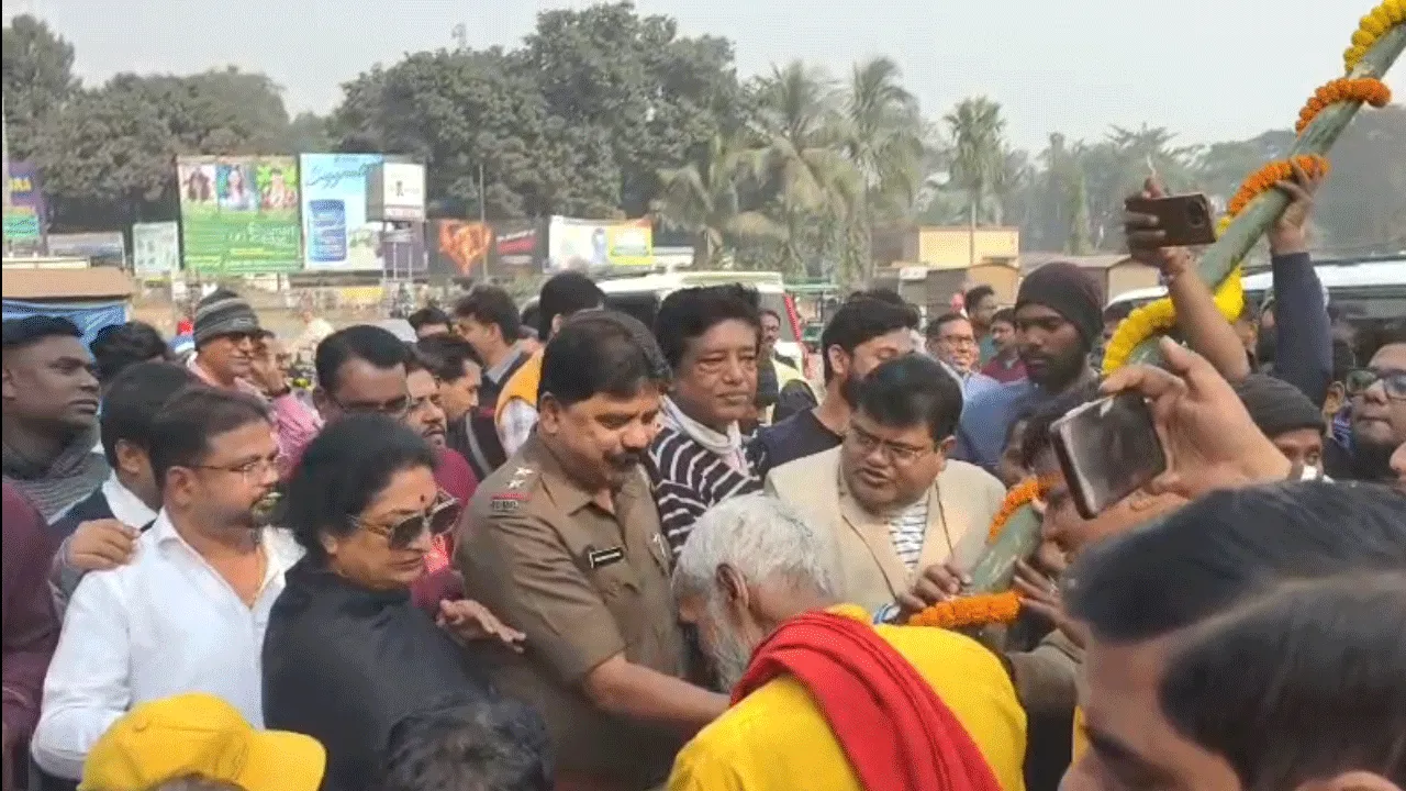 মা সারদার জন্মতিথিতে খুঁটি পুজো করে সূচনা হল কল্পতরু মেলা উৎসবের