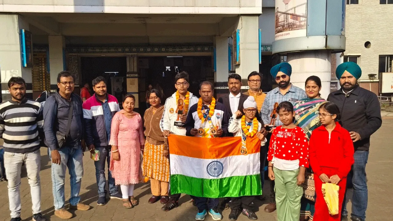 আন্তর্জাতিক কিকবক্সিংয়ে দুর্গাপুরের নজরকাড়া সাফাল্য