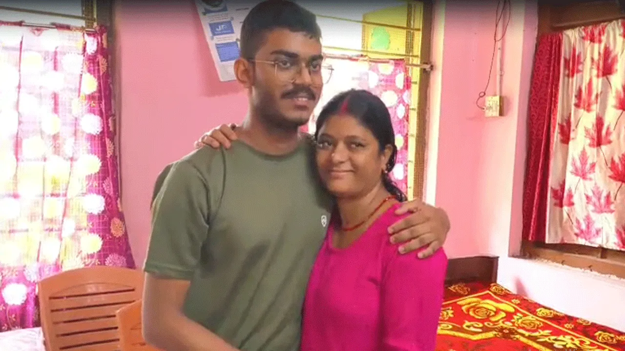 উচ্চমাধ্যমিকের মেধা তালিকায় দুর্গাপুরের অভিমন্যু সিং