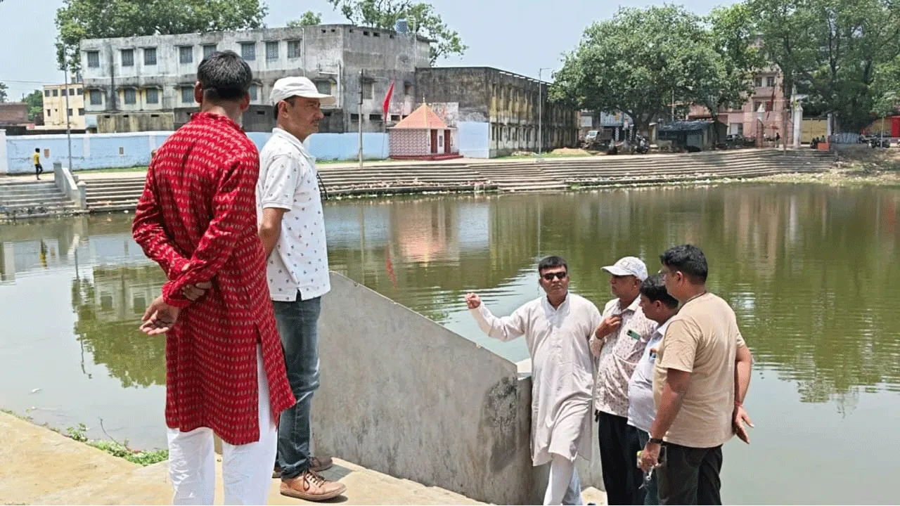 নিয়ামতপুর ছট ঘাট নির্মাণ ঘিরে খুশির হাওয়া: উন্নয়নের গতি ফেরাতে সক্রিয় বিধায়ক