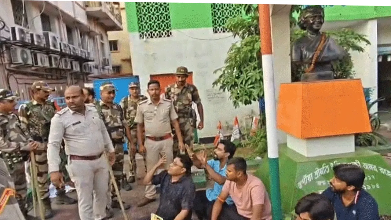 তৃণমূলের দলীয় কার্যালয় দখলের চেষ্টা কংগ্রেসের, উত্তেজনা আসানসোলে