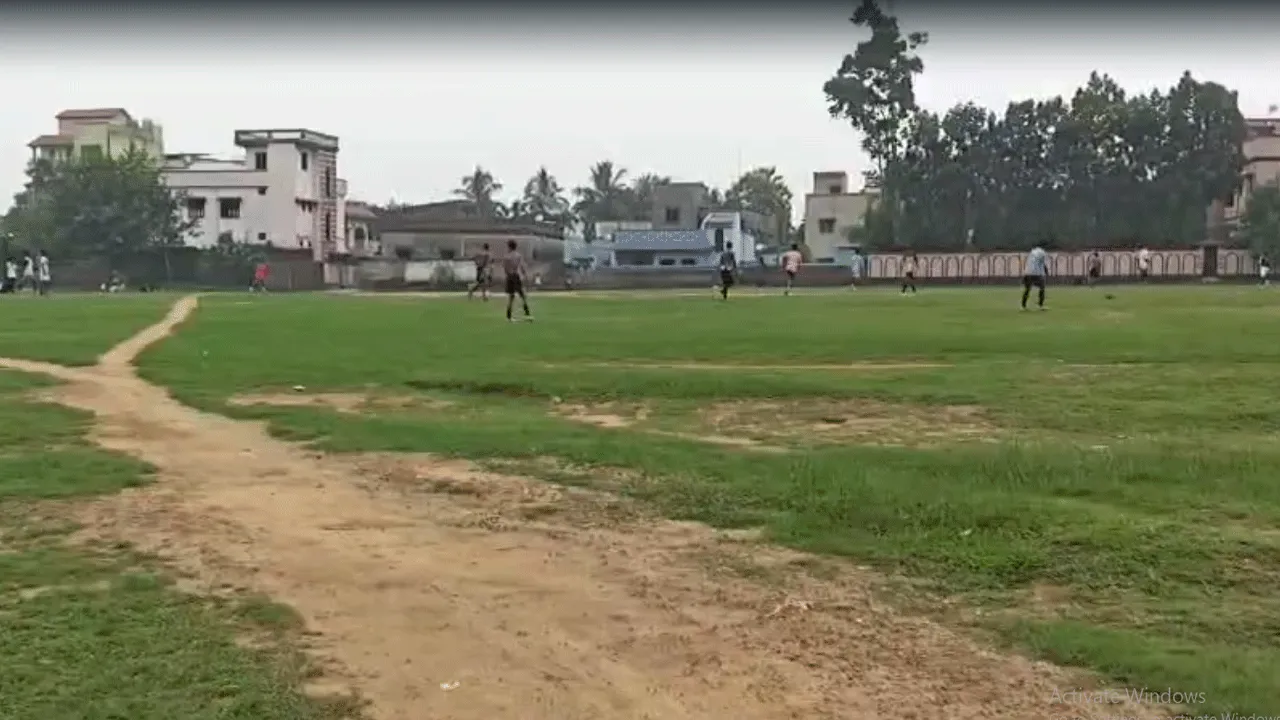 সুরক্ষা পেল খেলার মাঠ, স্বস্তিতে খুদে খেলোয়াড় ও আদিবাসী যুবকরা