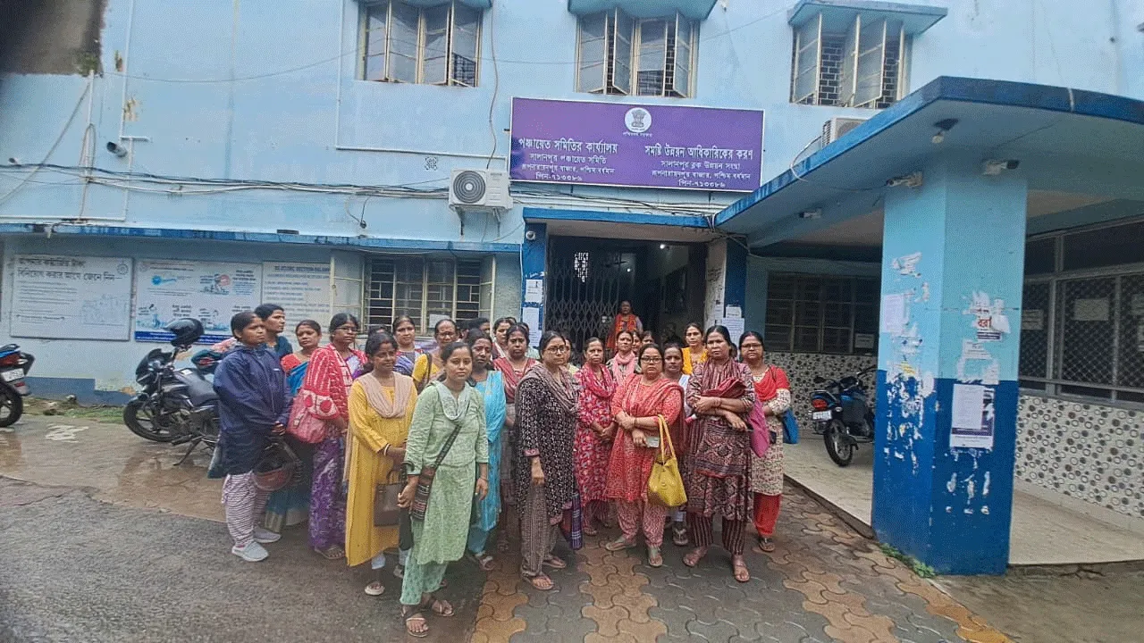 অন্নপূর্ণা যোজনার ফর্ম সংশোধনের নির্দেশ আইসিডিএস কর্মীদের, ক্ষোভ