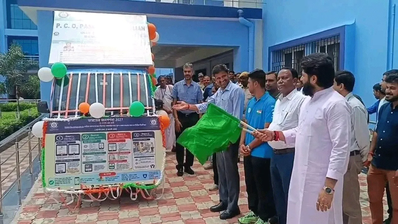 আসানসোলে বর্ণাঢ্য আয়োজনে শুরু জনগণনা: ট্যাবলো উন্মোচন ও ডিজিটাল উদ্যোগ