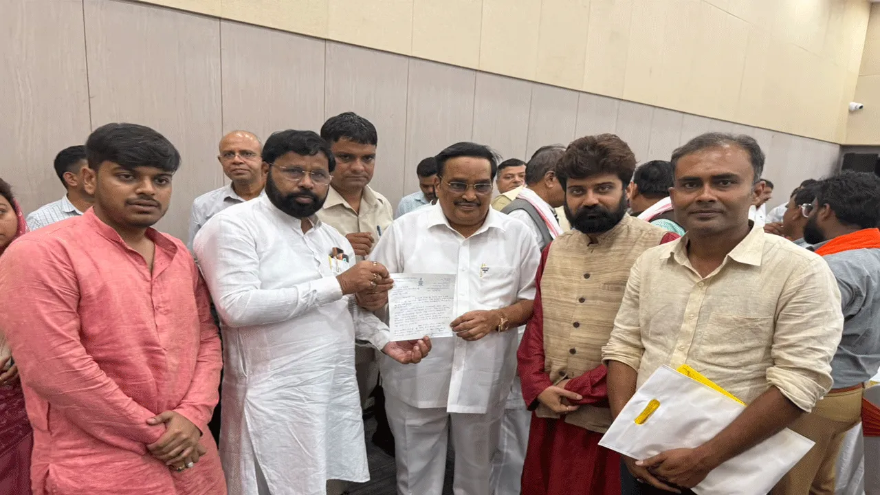 দামোদরের ড্রেজিংয় নিয়ে কেন্দ্রীয় জলশক্তি মন্ত্রীর দ্বারস্থ বিধায়ক লক্ষ্মণ ঘোড়ুই