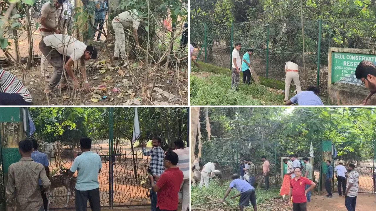 পুজোর আগে সাফাই অভিযান: প্লাস্টিকমুক্ত হচ্ছে কাঁকসার গড় জঙ্গল