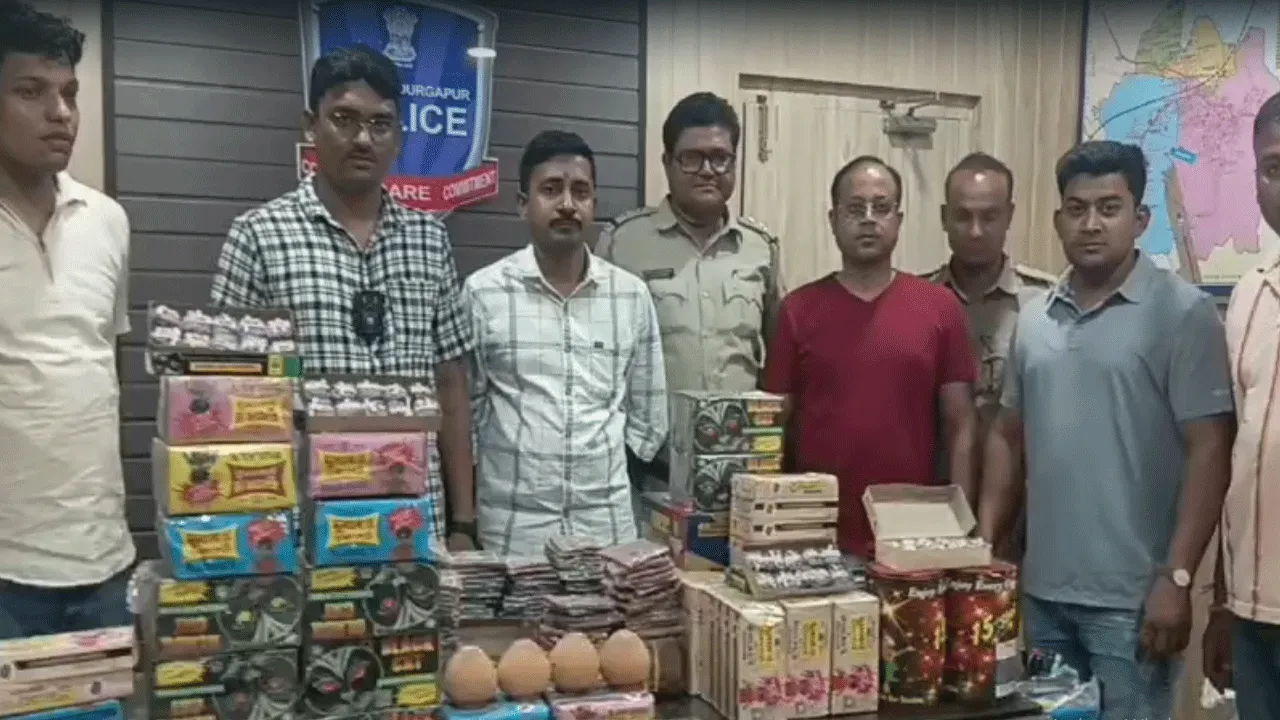 উৎসবের মরশুমে নিষিদ্ধ শব্দবাজি রুখতে অণ্ডালে জোরদার অভিযান, বাজেয়াপ্ত নিষিদ্ধ শব্দবাজি