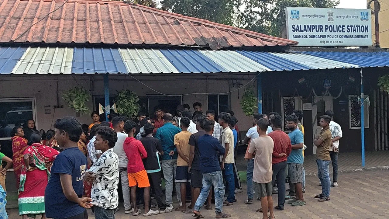 সালানপুরে গৃহবধূর ঝুলন্ত দেহ উদ্ধার ঘিরে রহস্য, স্বামী আটক