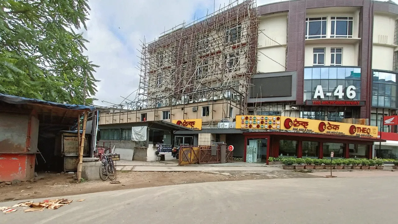 ভাঙ্গা গড়ার খেলা/৪…. ‘উট’ কবি গেলেন ‘পাহাড়’, মলয়ের কাছে