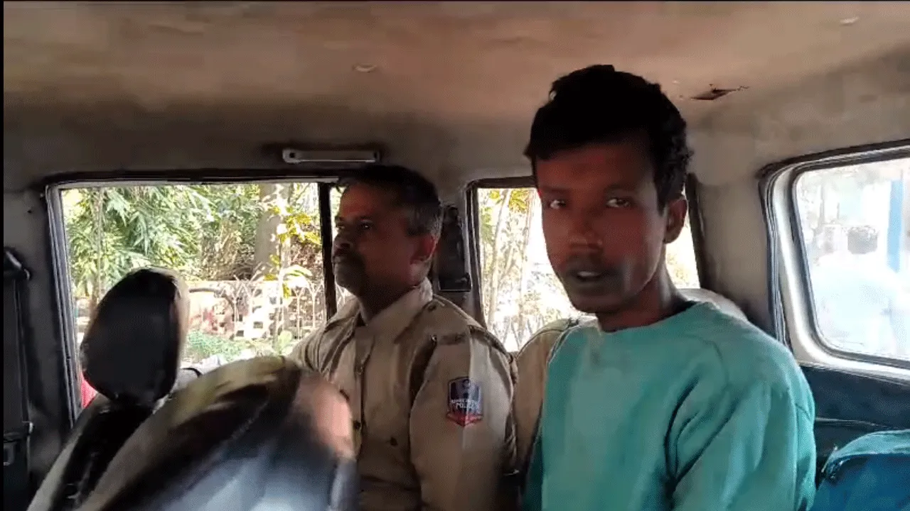 দুর্গাপুরে ভর সন্ধ্যায় মহিলাকে রাস্তা থেকে তুলে নিয়ে গিয়ে ধর্ষণের চেষ্টা, ধৃত ১