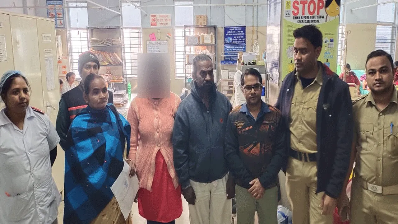 রানিগঞ্জ থেকে উদ্ধার দুর্গাপুরের যুবতী ফিরলো বাড়ি