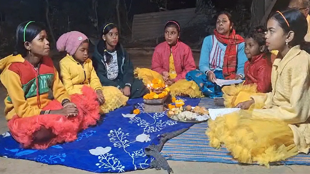 ঐতিহ্য হারাতে চলেছে রাঢ় বঙ্গের টুসু পরব