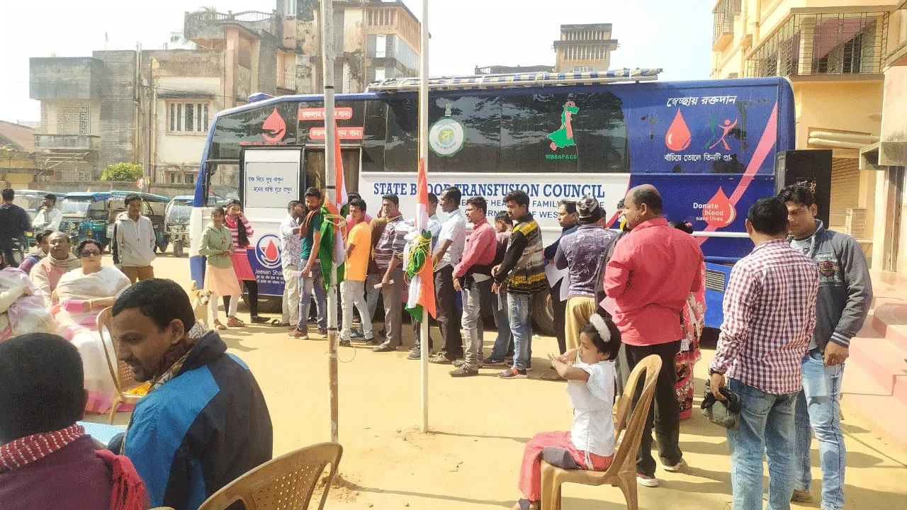 তৃণমূল শ্রমিক সংগঠনের উদ্যোগে স্বেচ্ছায় রক্তদান শিবির