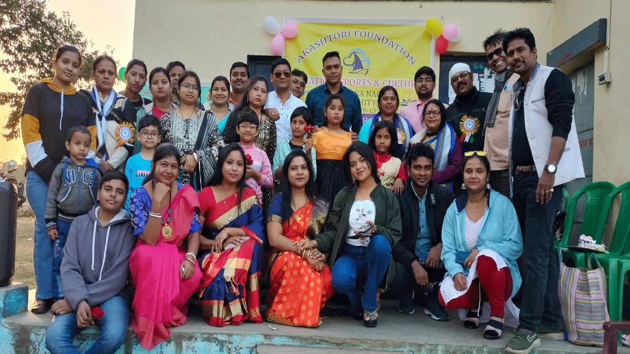 জন্মদিন উপলক্ষে আকাশ তরী ফাউন্ডেশনের কম্বল বিতরণ