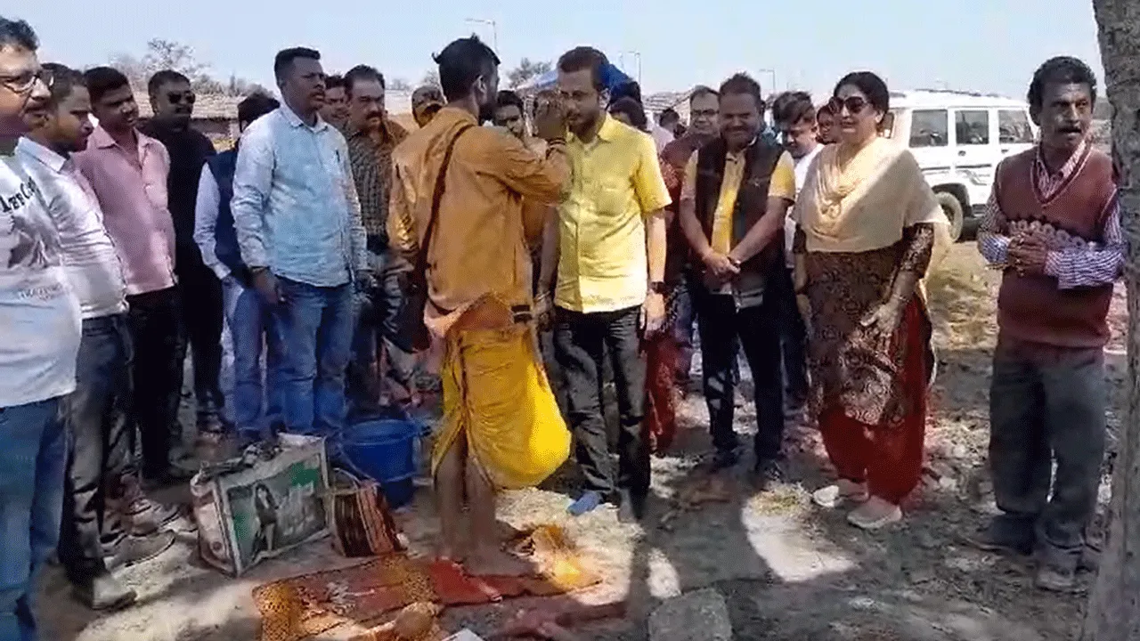 বহু প্রতীক্ষিত বিড়লা বস্তির ১২০০ মিটার রাস্তা নির্মাণের উদ্বোধন