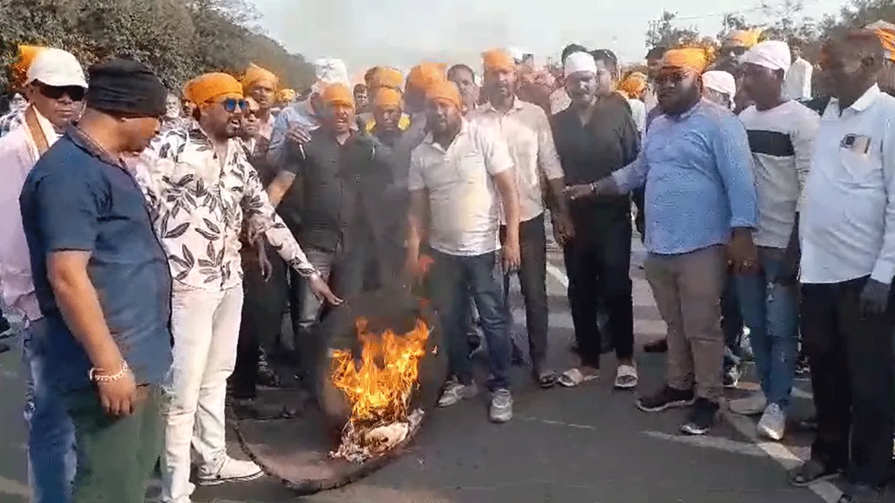 খালিস্তানি মন্তব্যঃ জাতীয় সড়ক অবরোধে শিখ সম্প্রদায়ের দুর্গাপুরে