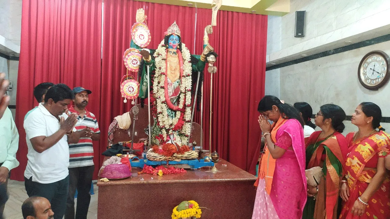 গুসকরায় এলেন বোলপুর লোকসভা কেন্দ্রের বিজেপি প্রার্থী